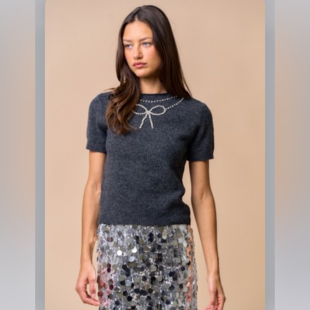 NWT Size M Lalavon Sparkle Bow Sweater in Grey